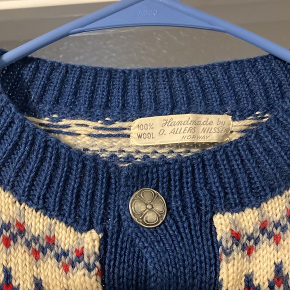 100% Wool O. ALLERS NILSSEN of Norway Casual Button down shirt - Picture 3 of 4